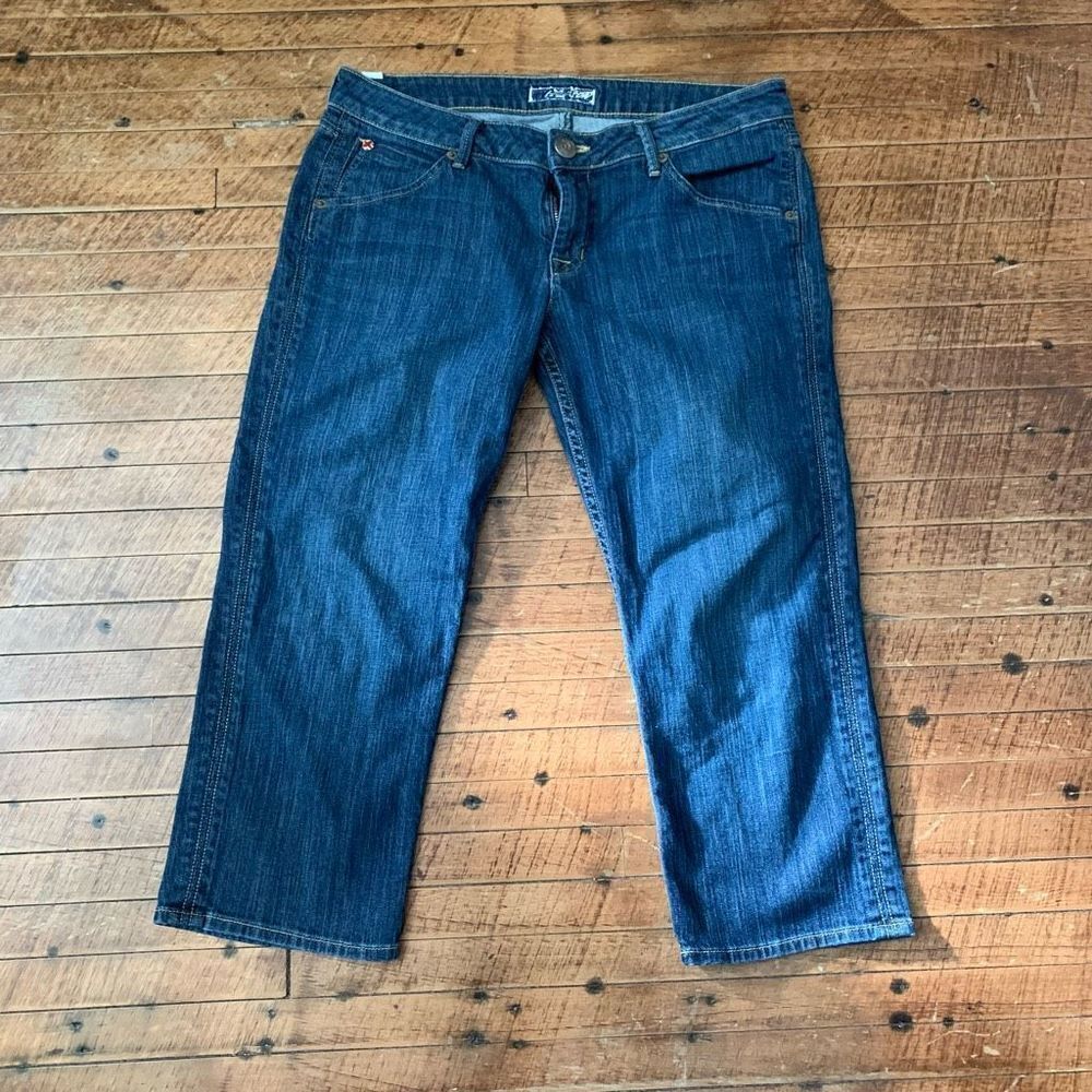Hudson vintage dark wash size 30 cropped jeans